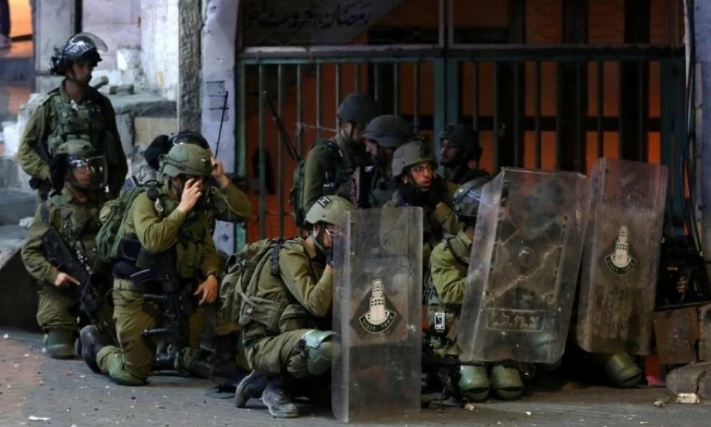 Οι ΕΔ του Ισραήλ στρέφουν τα πυρά τους στα πολεμικά πλοία της Χαμάς